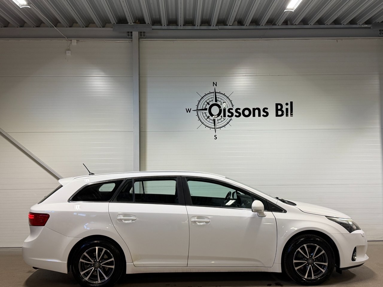 Toyota Avensis 2.0 D-4D Business 2012, bild 7/10