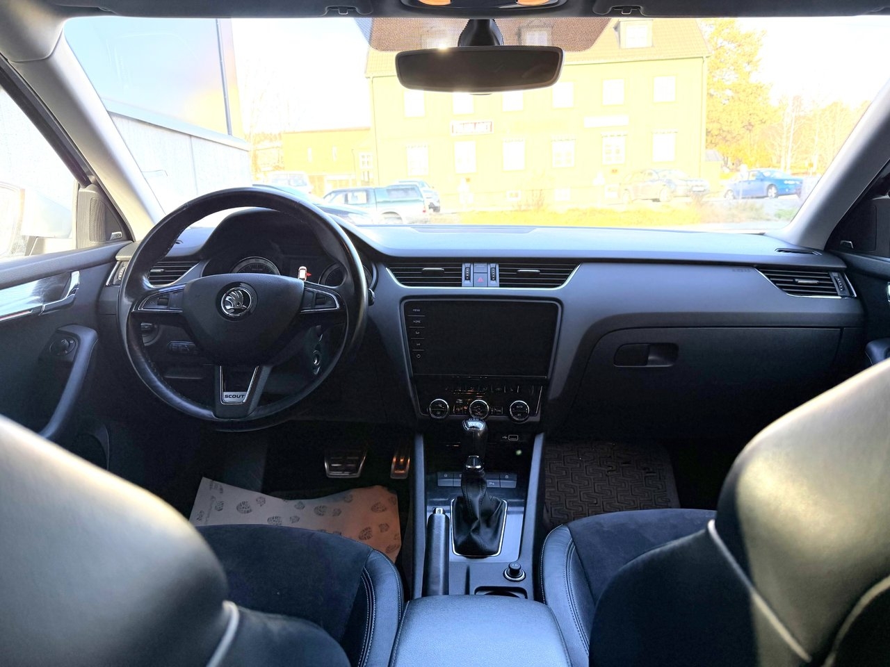 Skoda Octavia 2.0 TDI 2018, bild 6/10