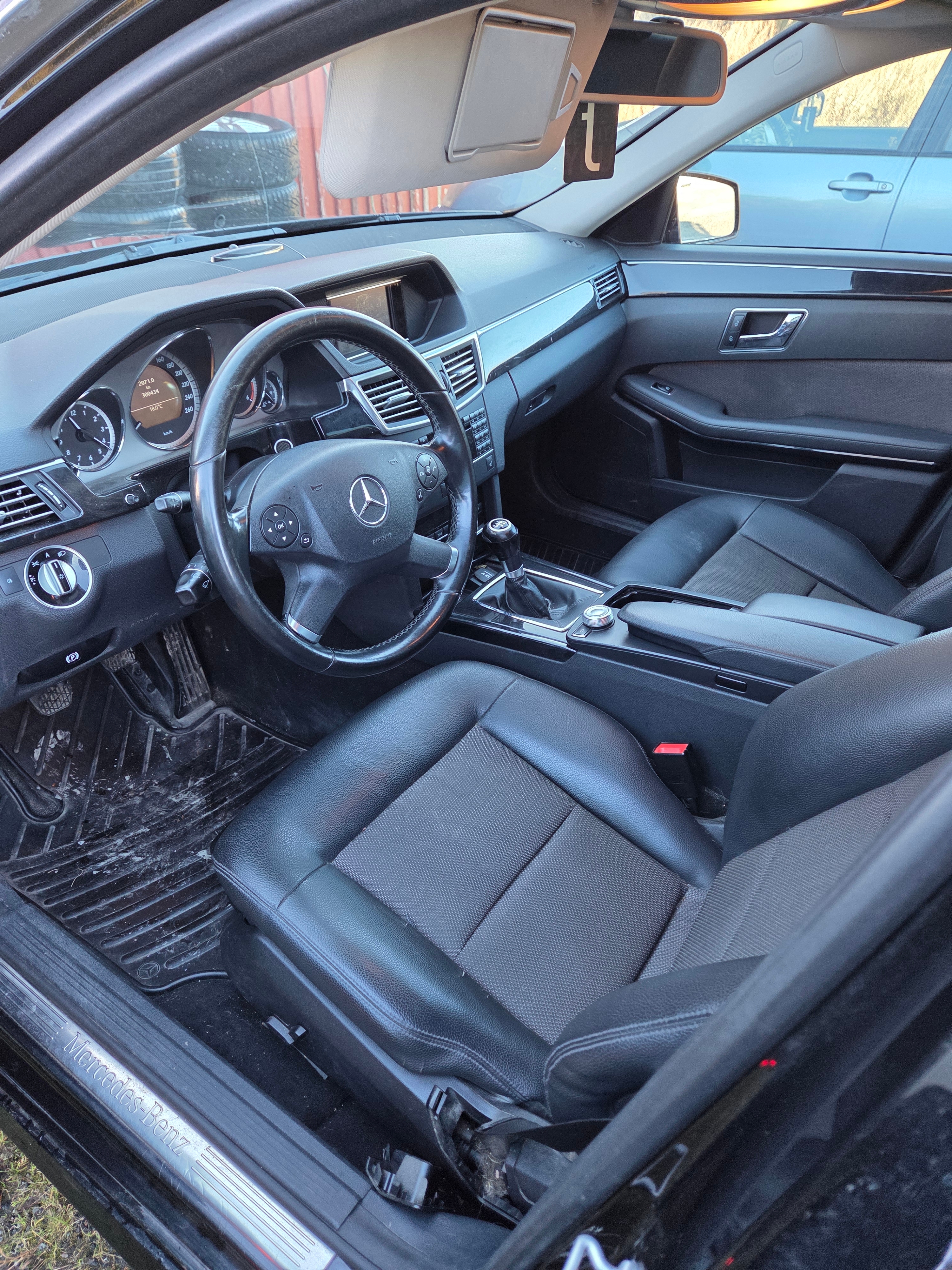 Mercedes-Benz E 200 CDI 2011, bild 7/7