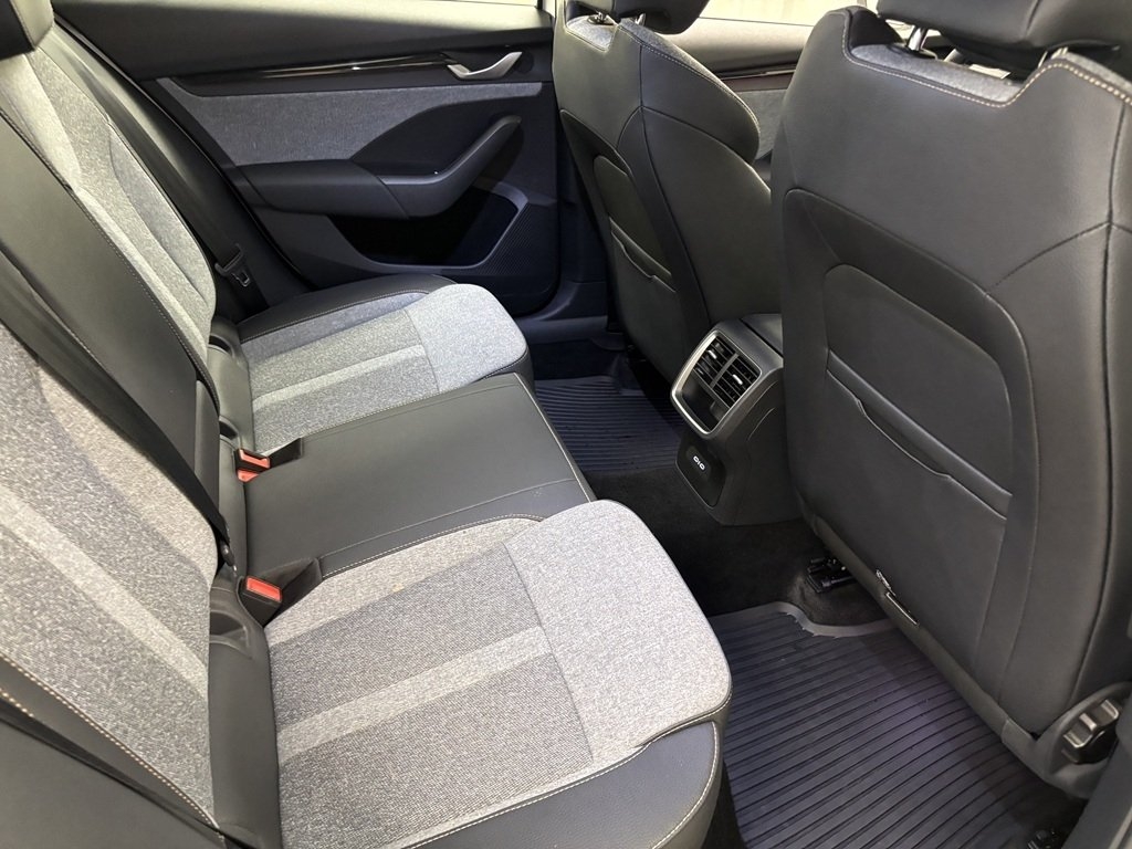 Skoda Octavia 1.5 TSI mHEV Selection 2025, bild 5/7