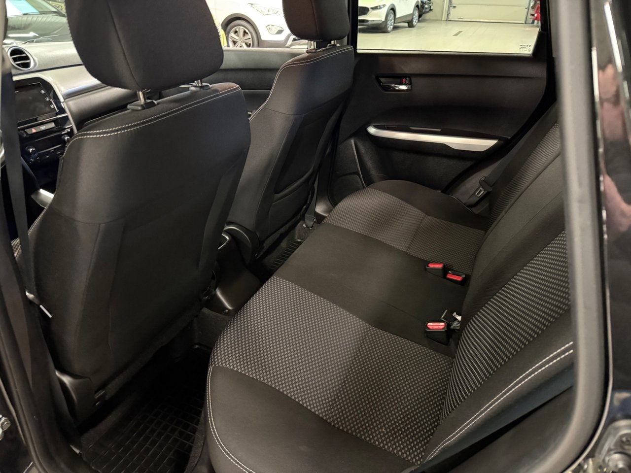 Suzuki Vitara 1.6 2018, bild 6/10