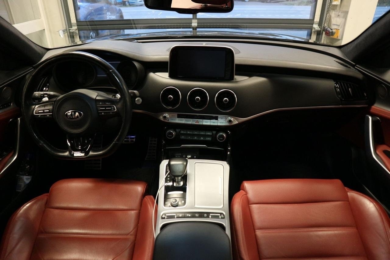 Kia Stinger 3.3 T-GDI V6 GT 2018, bild 6/10