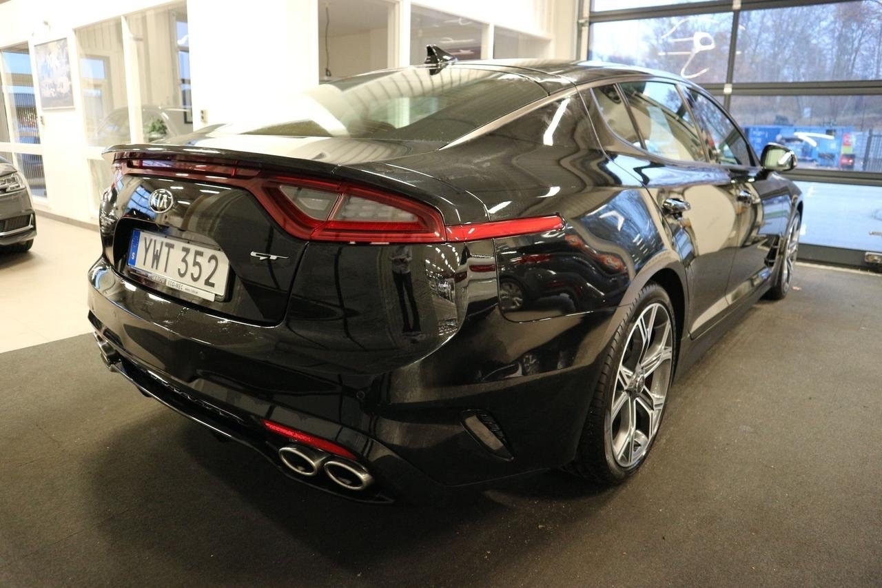 Kia Stinger 3.3 T-GDI V6 GT 2018, bild 3/10