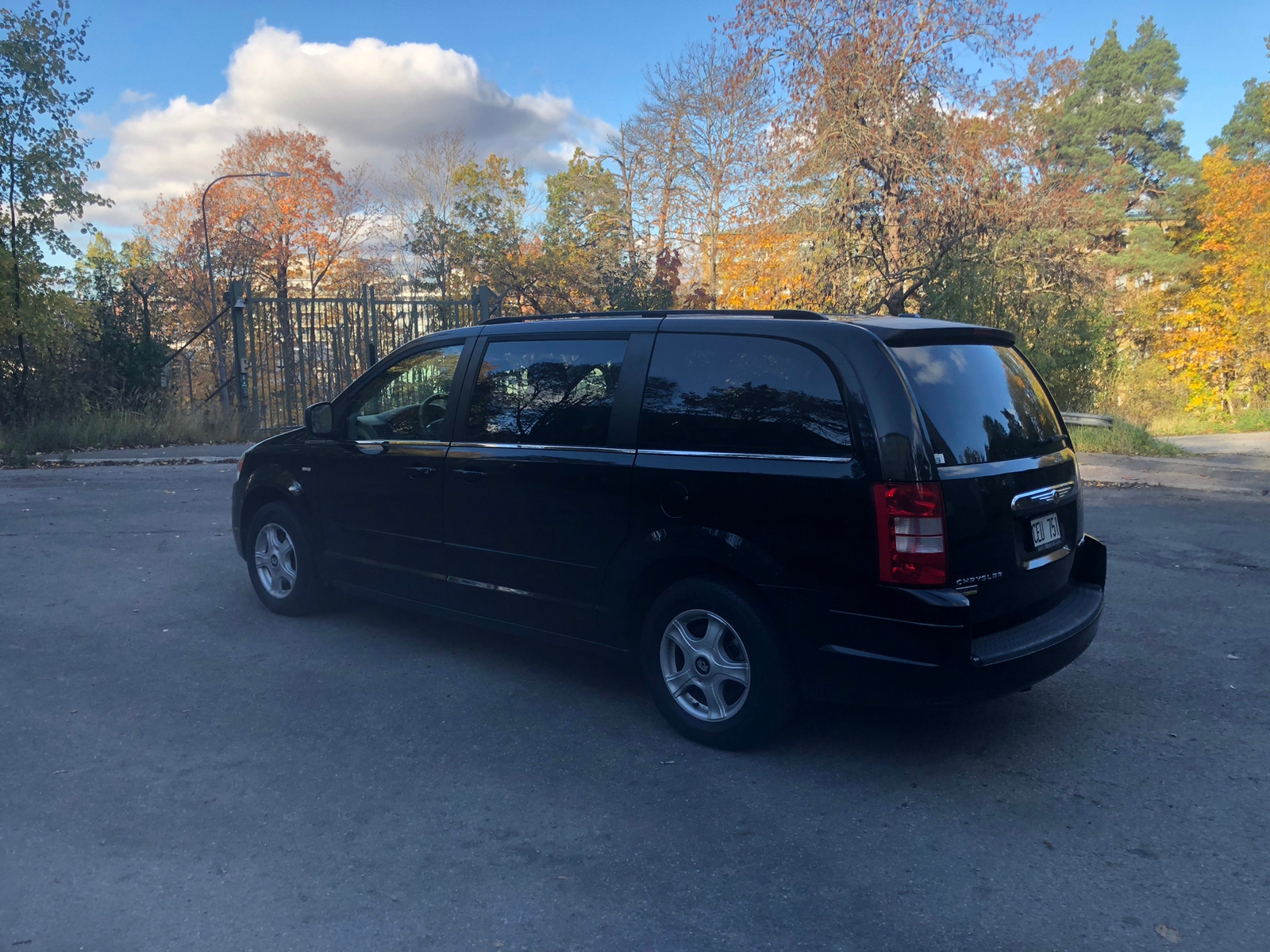 Chrysler Town & Country 2010, bild 2/7