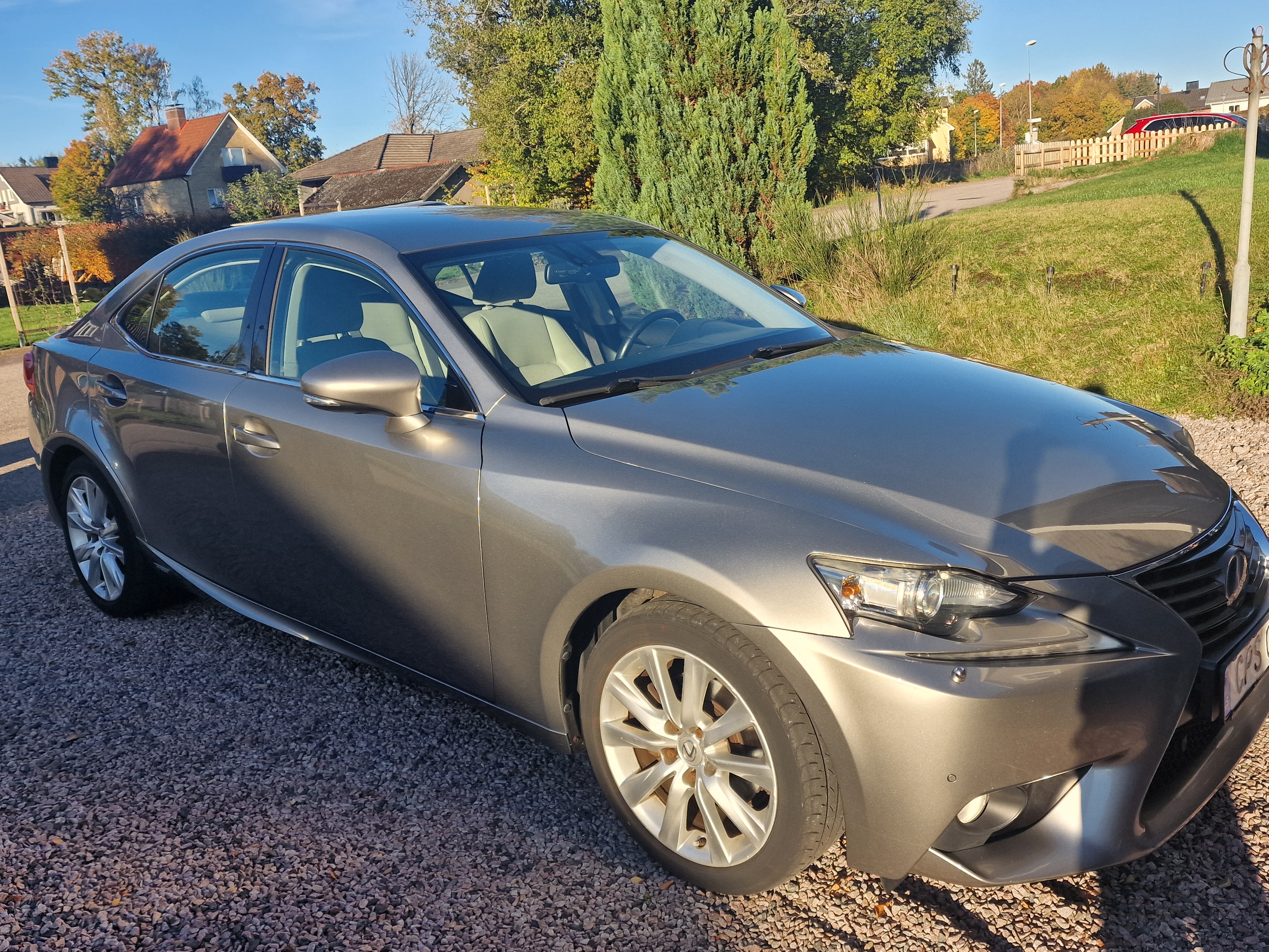 Lexus IS 300h 2014, bild 3/9
