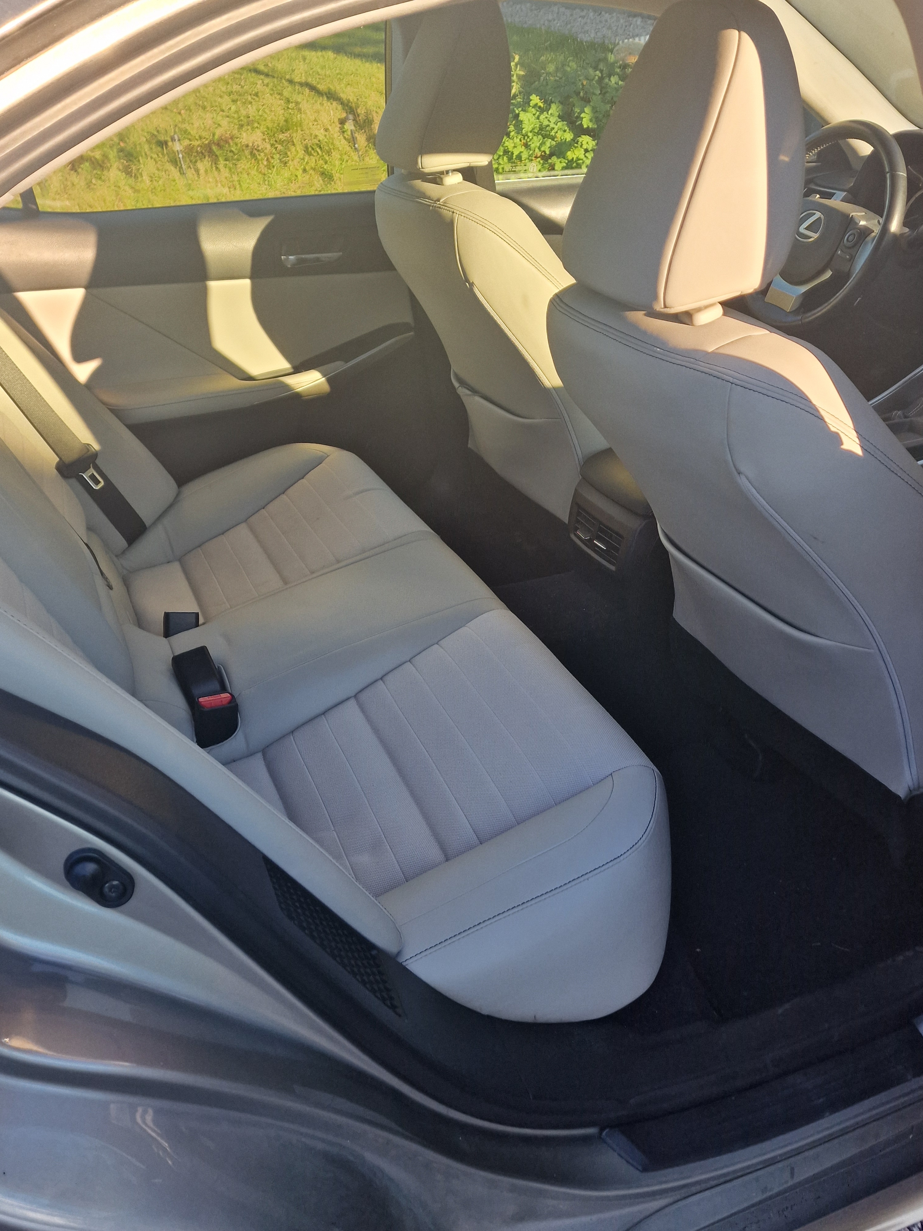 Lexus IS 300h 2014, bild 6/9