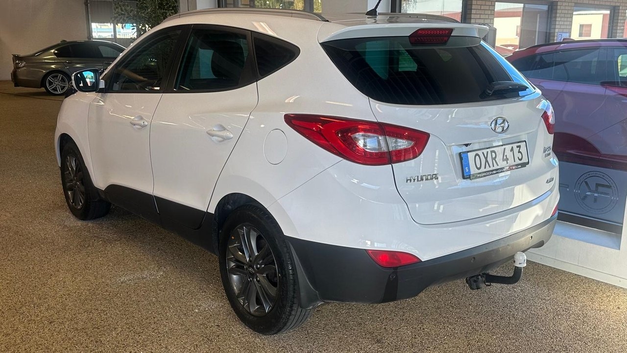 Hyundai ix35 2.0 CRDi Premium Business 2015, bild 2/8