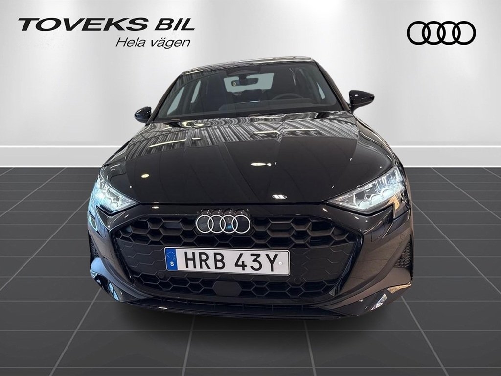 Audi A3 1.5 TFSI Proline 2027, bild 2/10