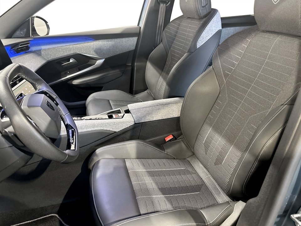 Peugeot 5008 1.2 Hybrid 145 GT 2025, bild 4/10