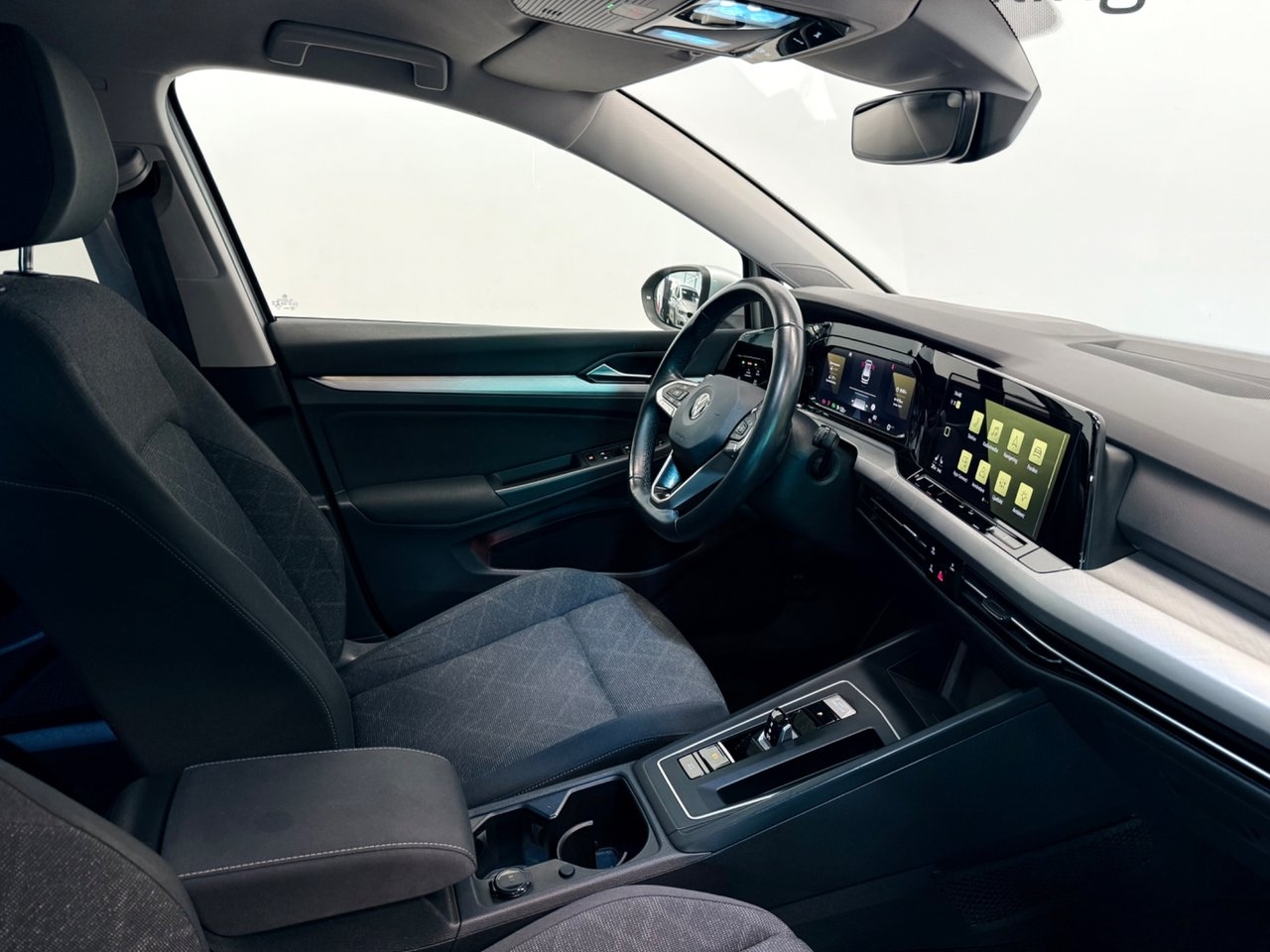 Volkswagen Golf 1.5 eTSI 2021, bild 7/10