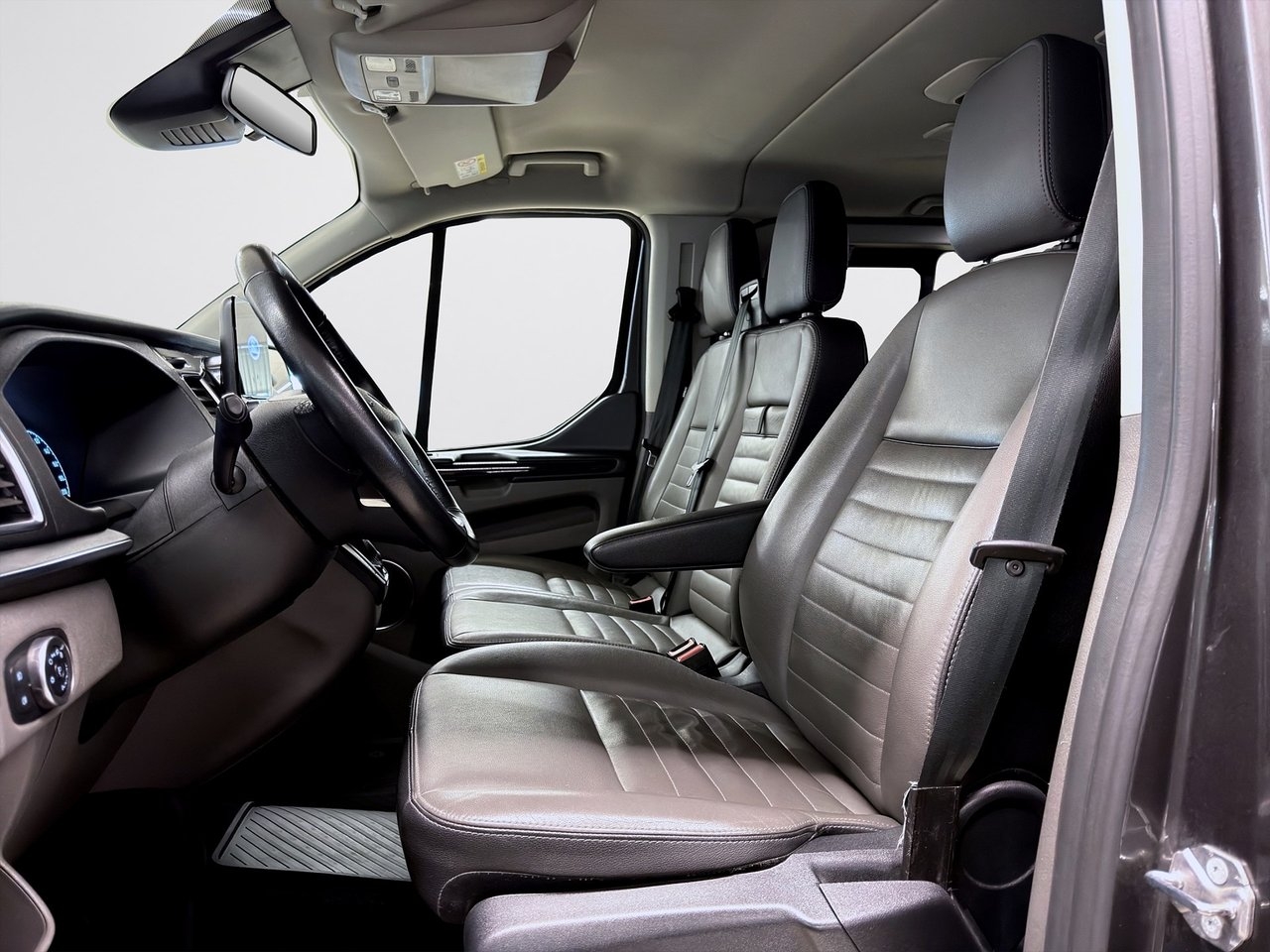 Ford Tourneo Custom 320 2.0 EcoBlue 2022, bild 7/10