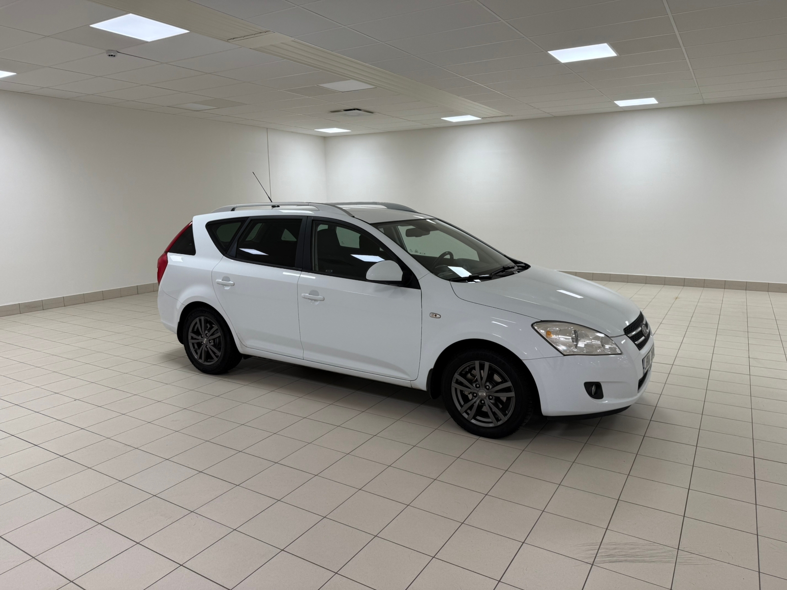 Kia Ceed 1.6 CRDi 115 2009, bild 3/8
