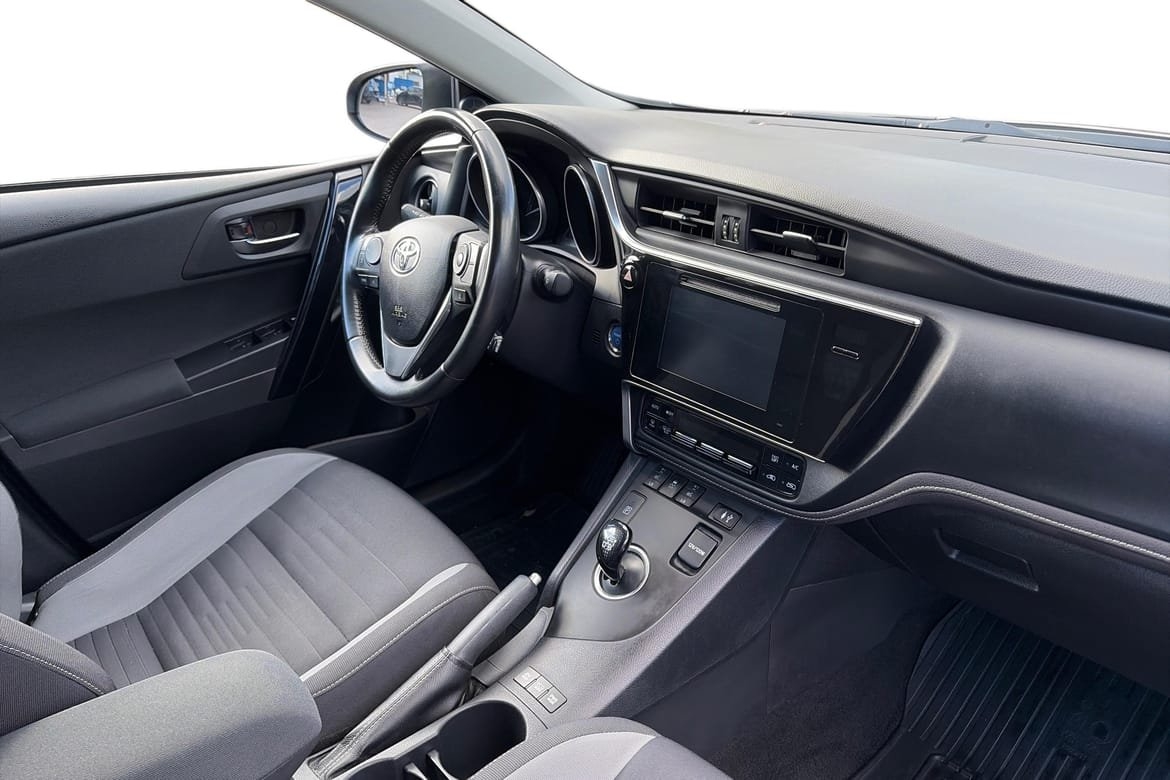 Toyota Auris 1.8 Hybrid 2016, bild 6/10