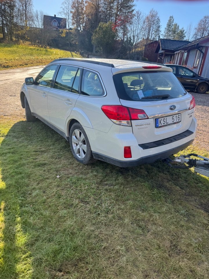 Subaru Outback 2.0D Business 2010, bild 3/4