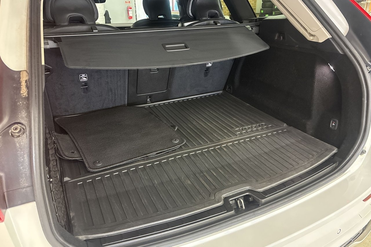 Volvo XC60 T6 Core Bright 2024, bild 7/10