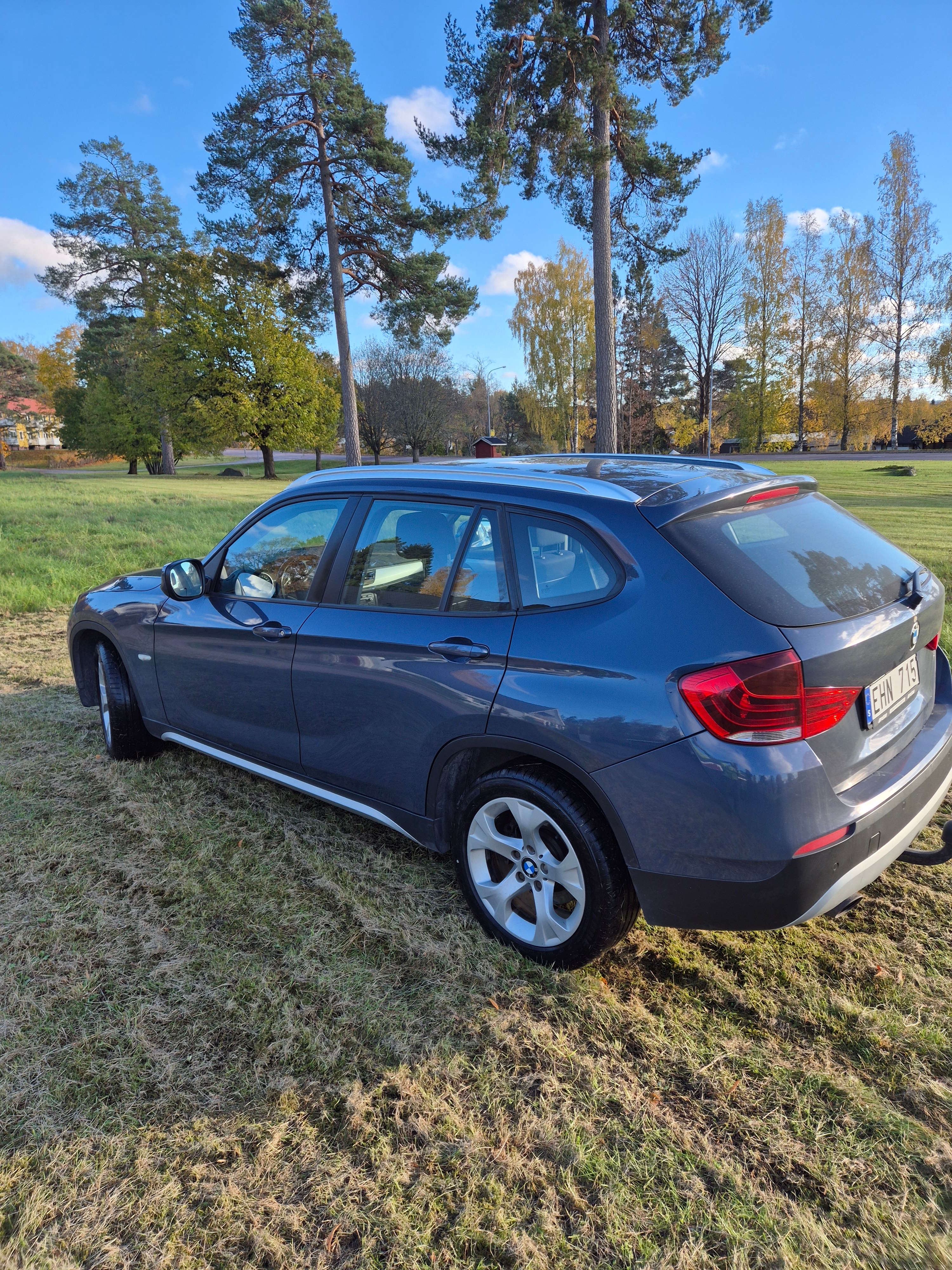 BMW X1 20d 2011, bild 2/4