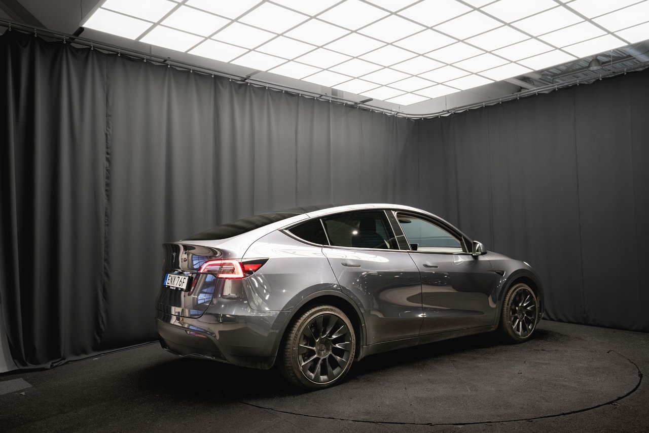 Tesla Model Y 2022, bild 7/10