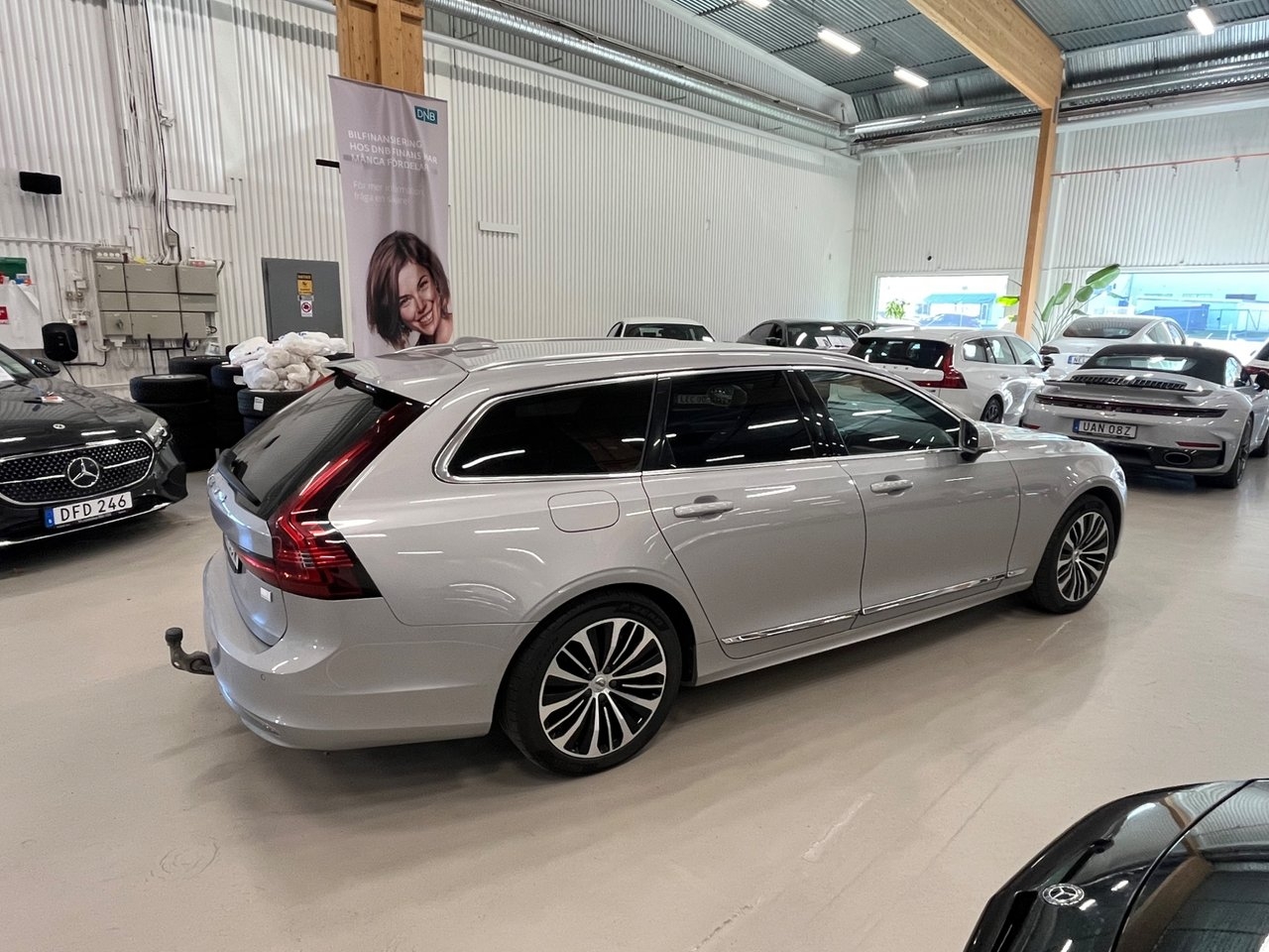Volvo V90 T6 Core Edition 2024, bild 2/4