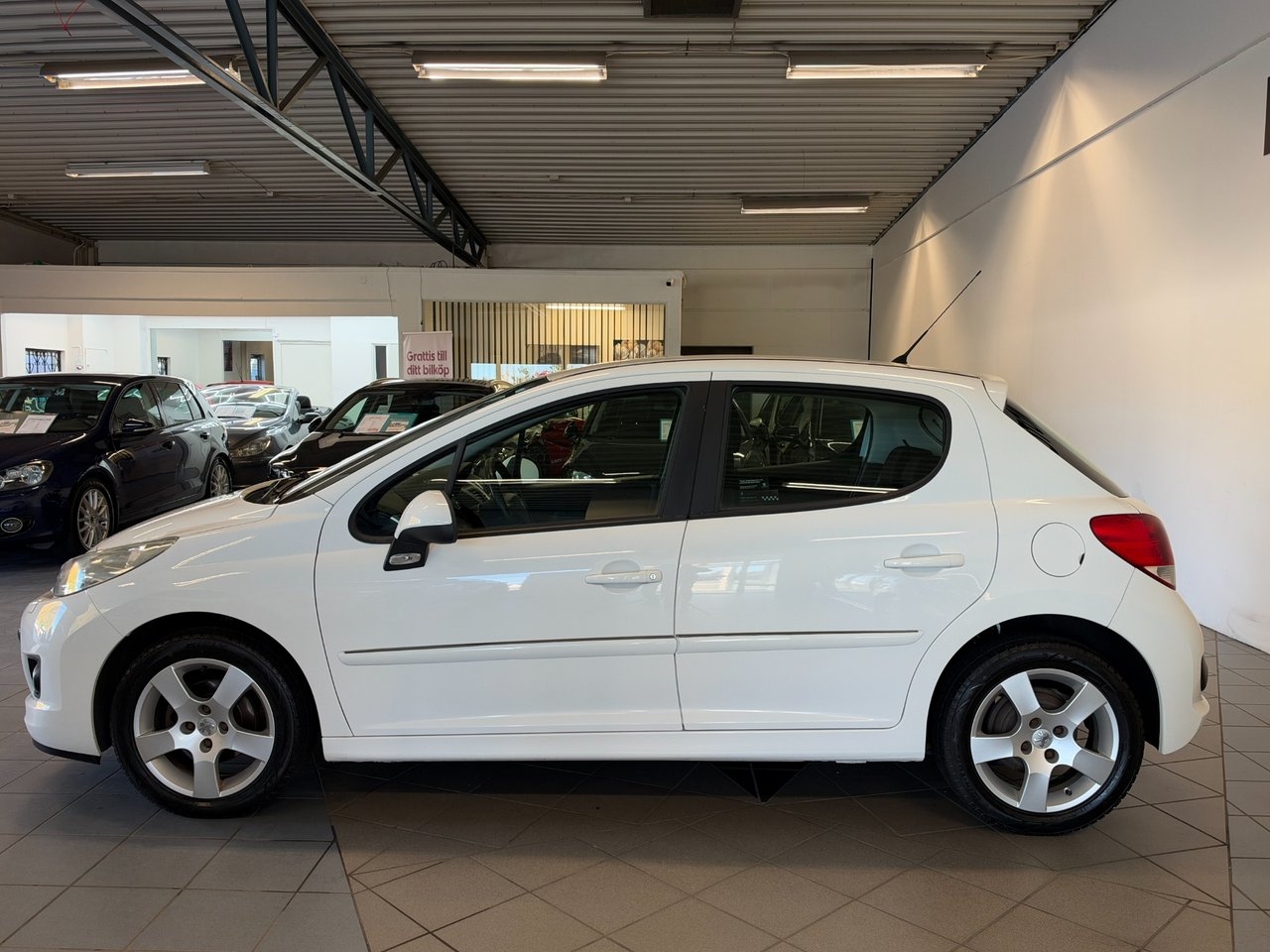 Peugeot 207 HDi FAP 92 2011, bild 2/10