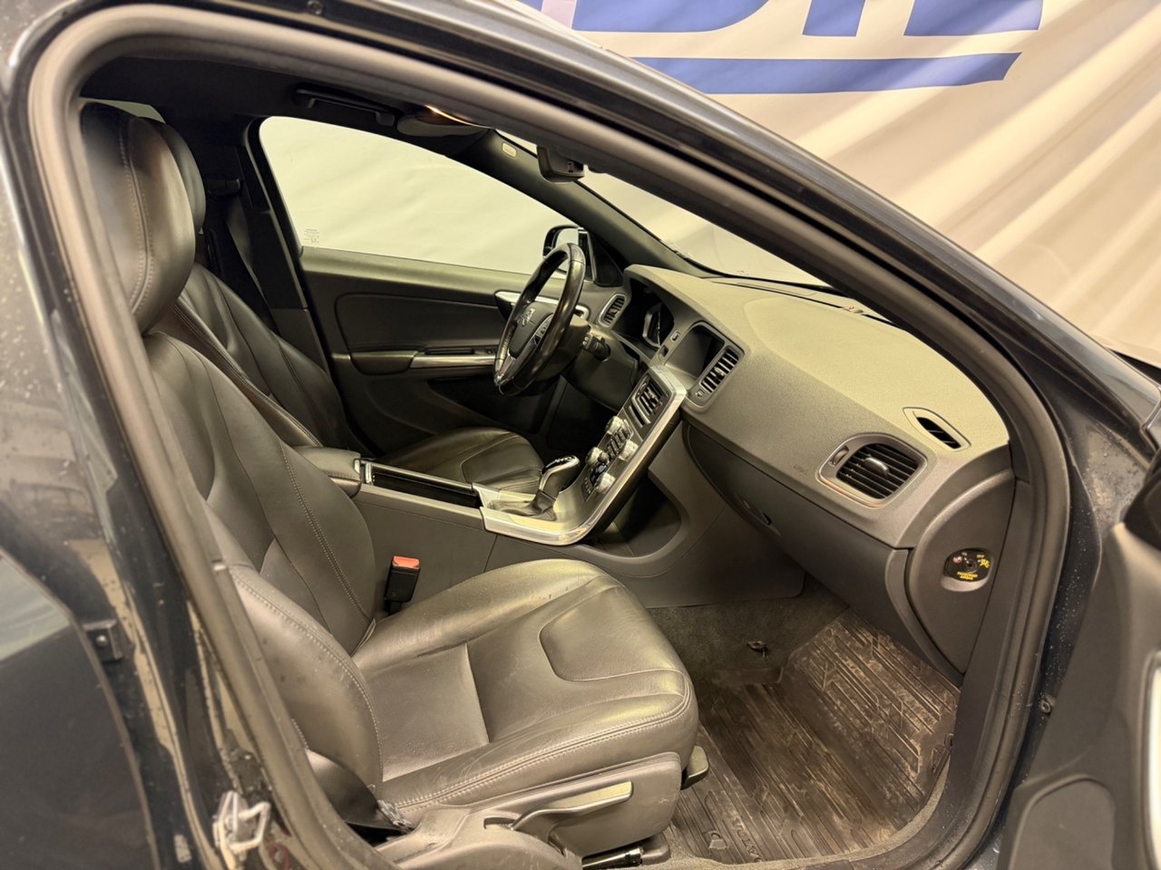 Volvo V60 D4 Summum Business Advanced 2017, bild 7/10