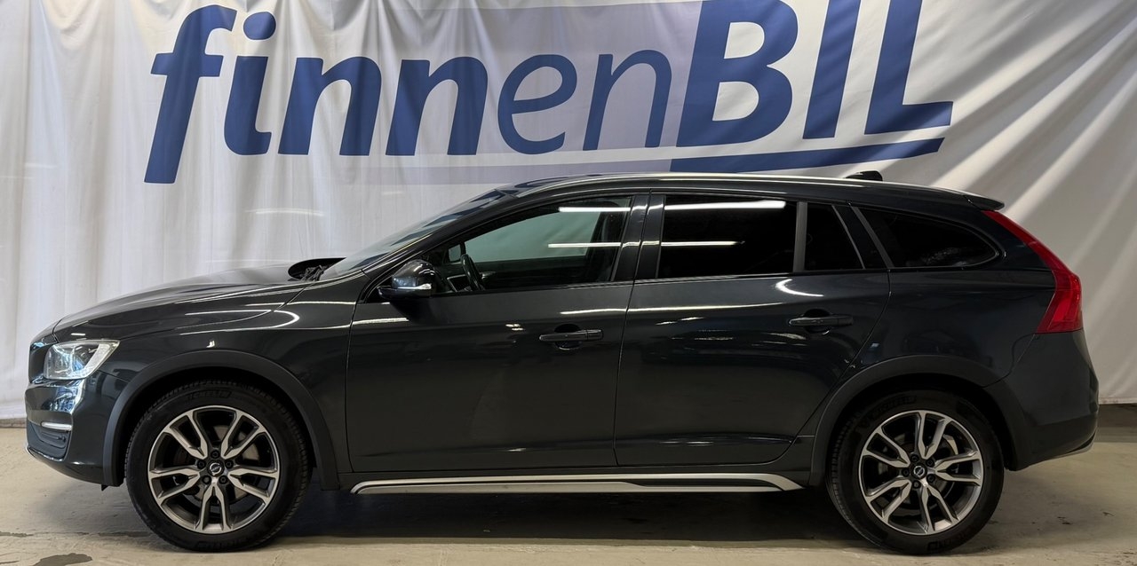 Volvo V60 D4 Summum Business Advanced 2017, bild 2/10