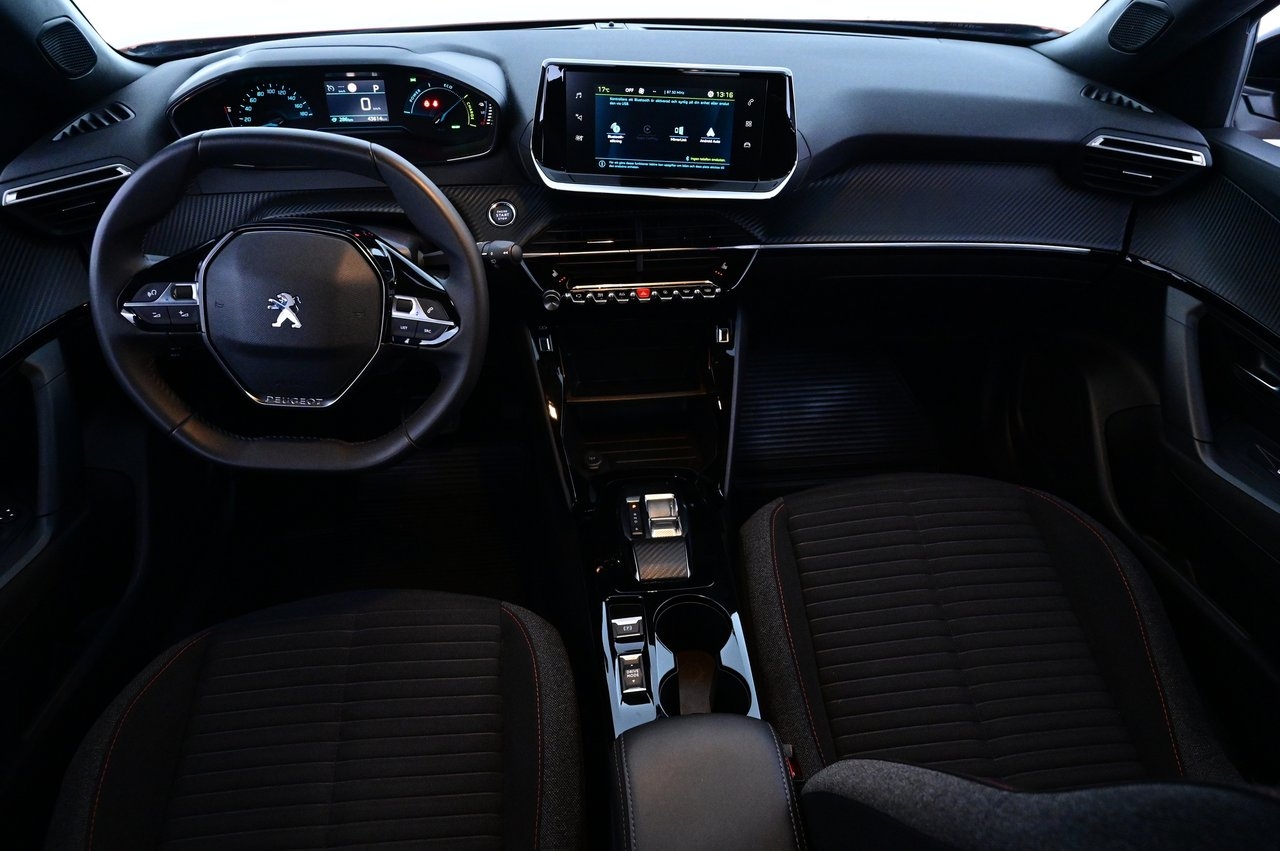 Peugeot e-2008 Active 2023, bild 6/10