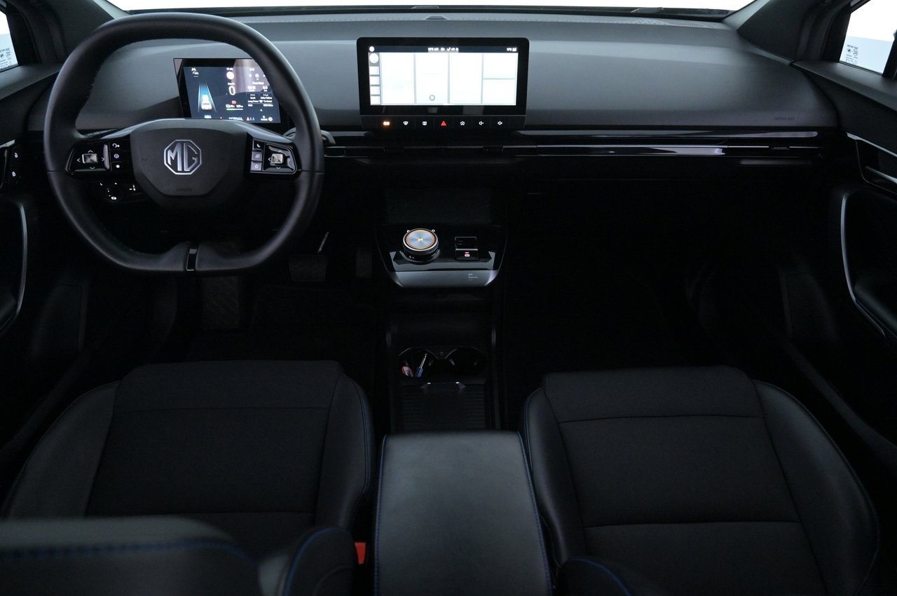MG MG4 Electric Luxury 2023, bild 6/10