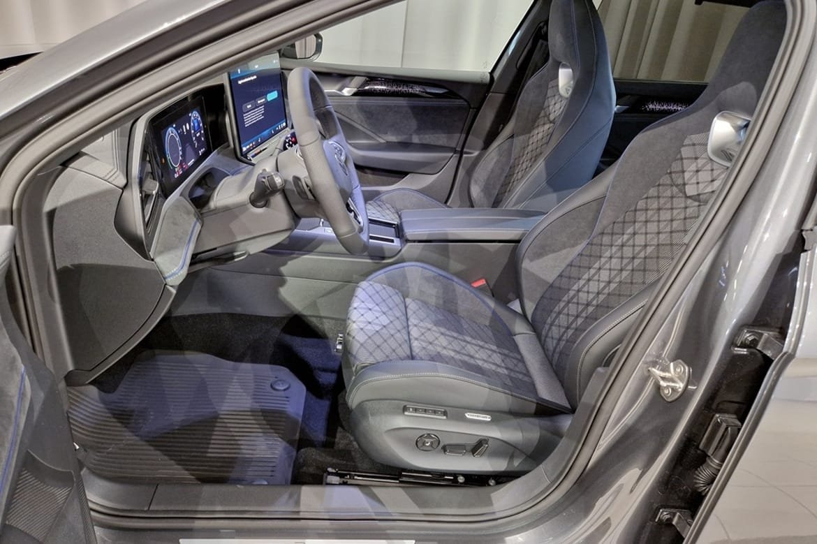 Volkswagen Passat 1.5 eHybrid R-Line 2027, kuva 7/10