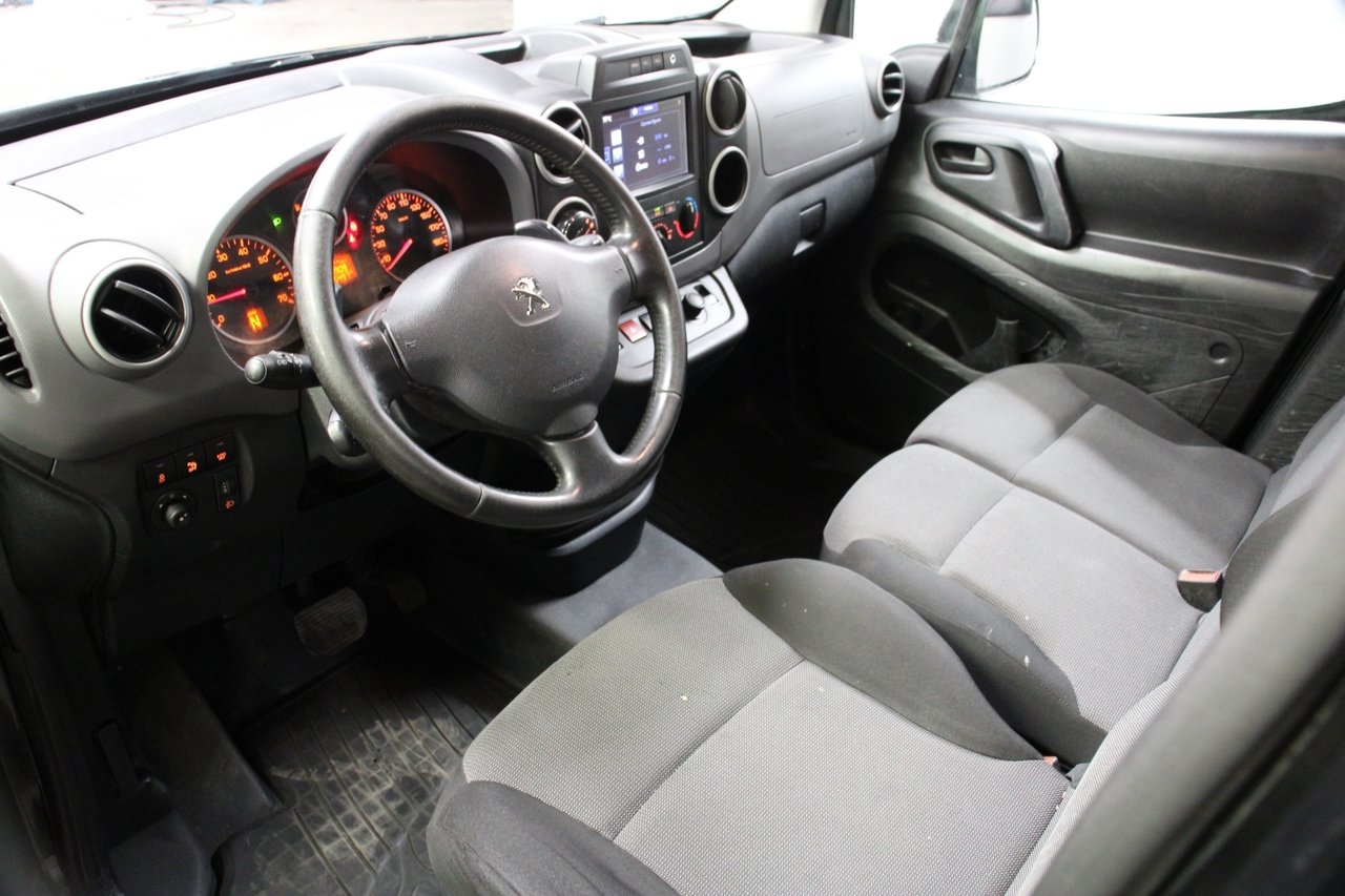 Peugeot Partner BlueHDi 100 2017, bild 5/10