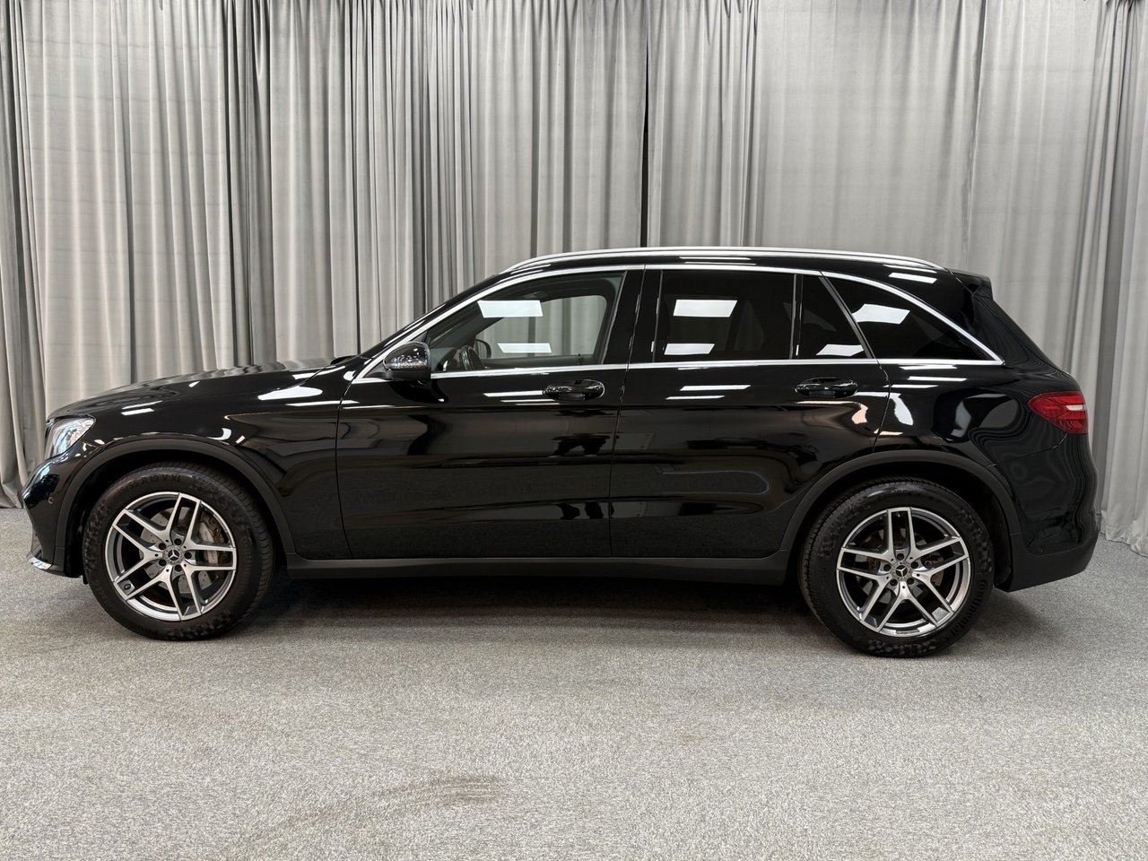 Mercedes-Benz GLC 220 d AMG 2018, bild 2/10