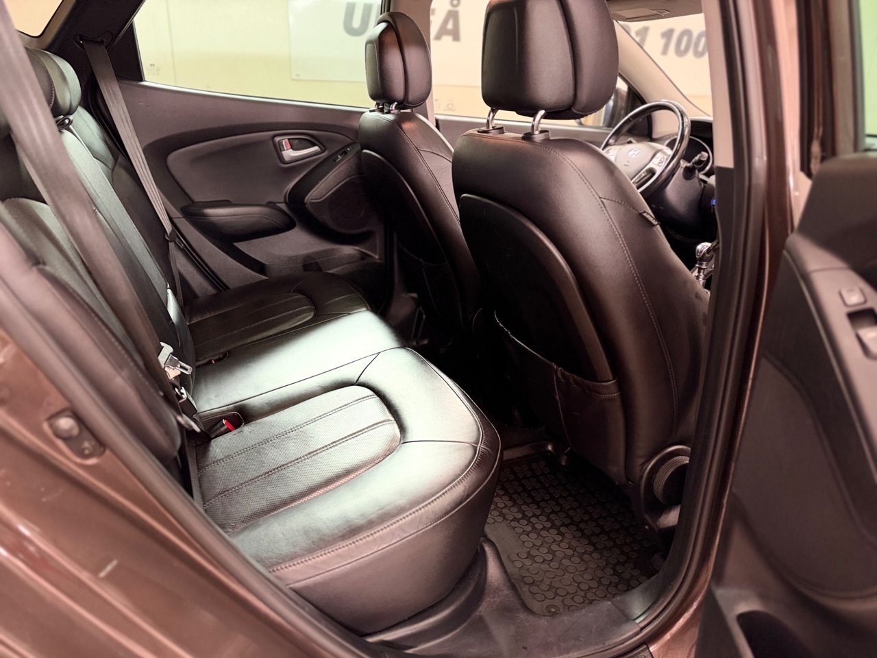 Hyundai ix35 2.0 CRDi Premium Business 2015, bild 4/10
