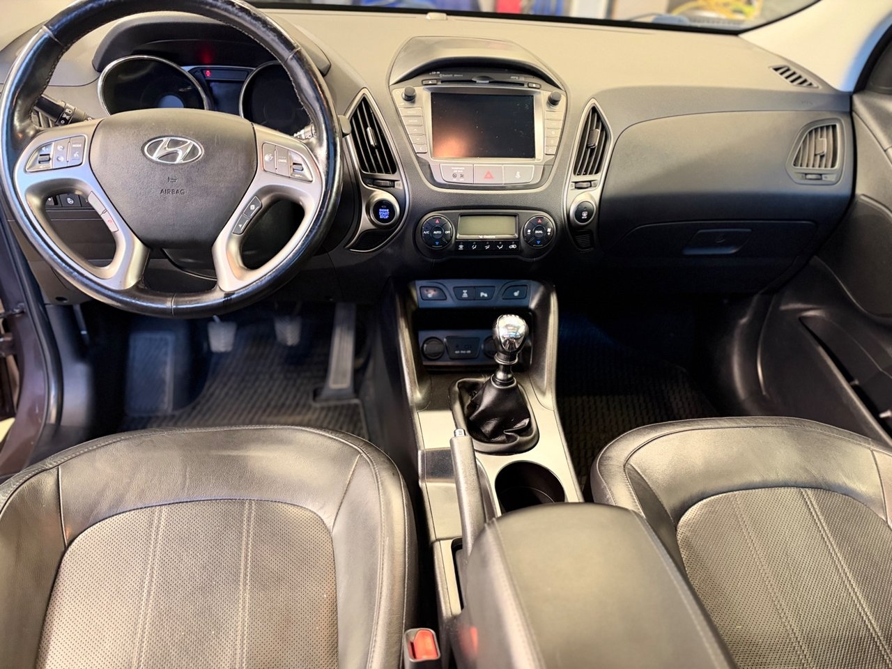 Hyundai ix35 2.0 CRDi Premium Business 2015, bild 6/10