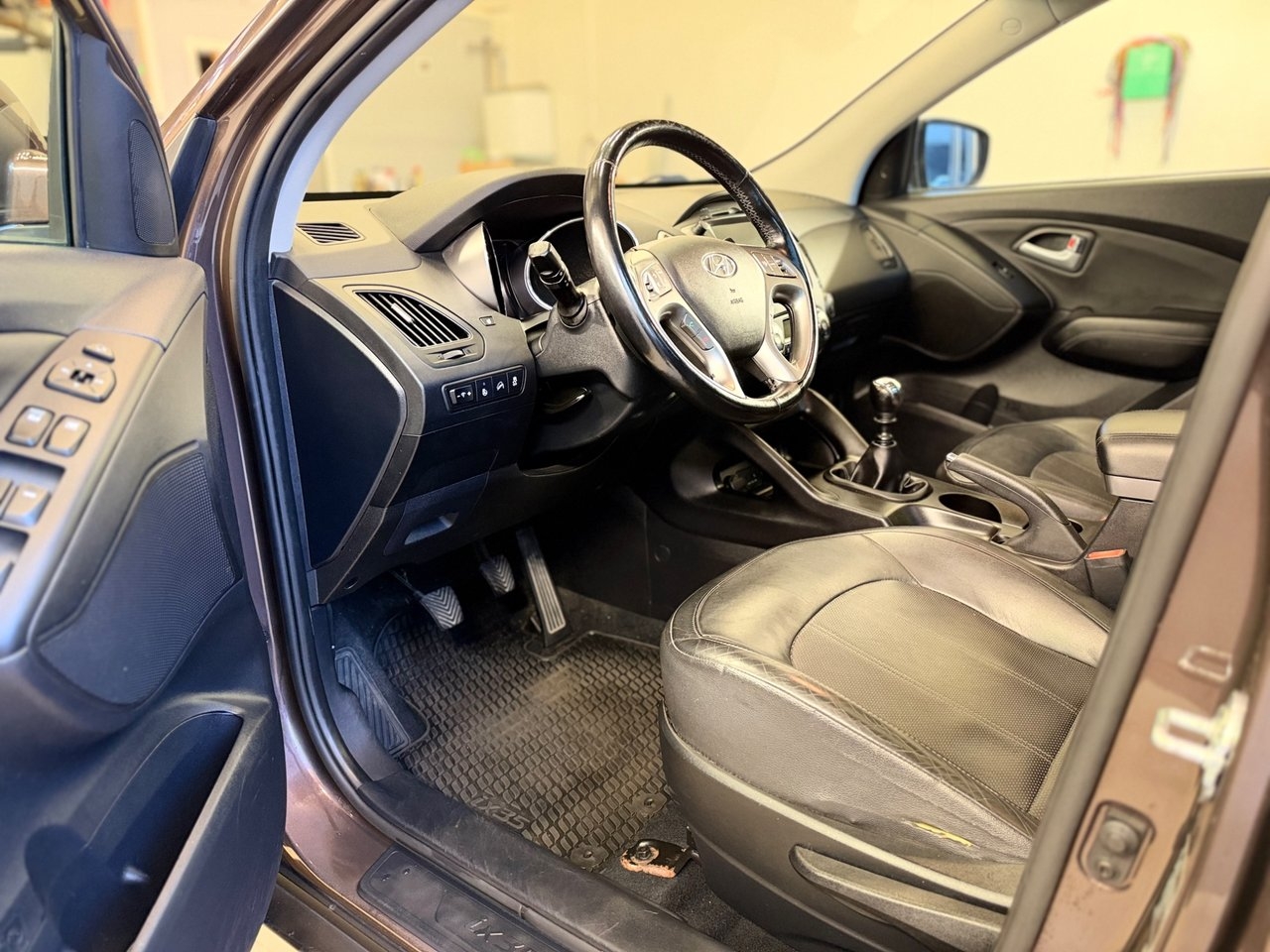 Hyundai ix35 2.0 CRDi Premium Business 2015, bild 5/10