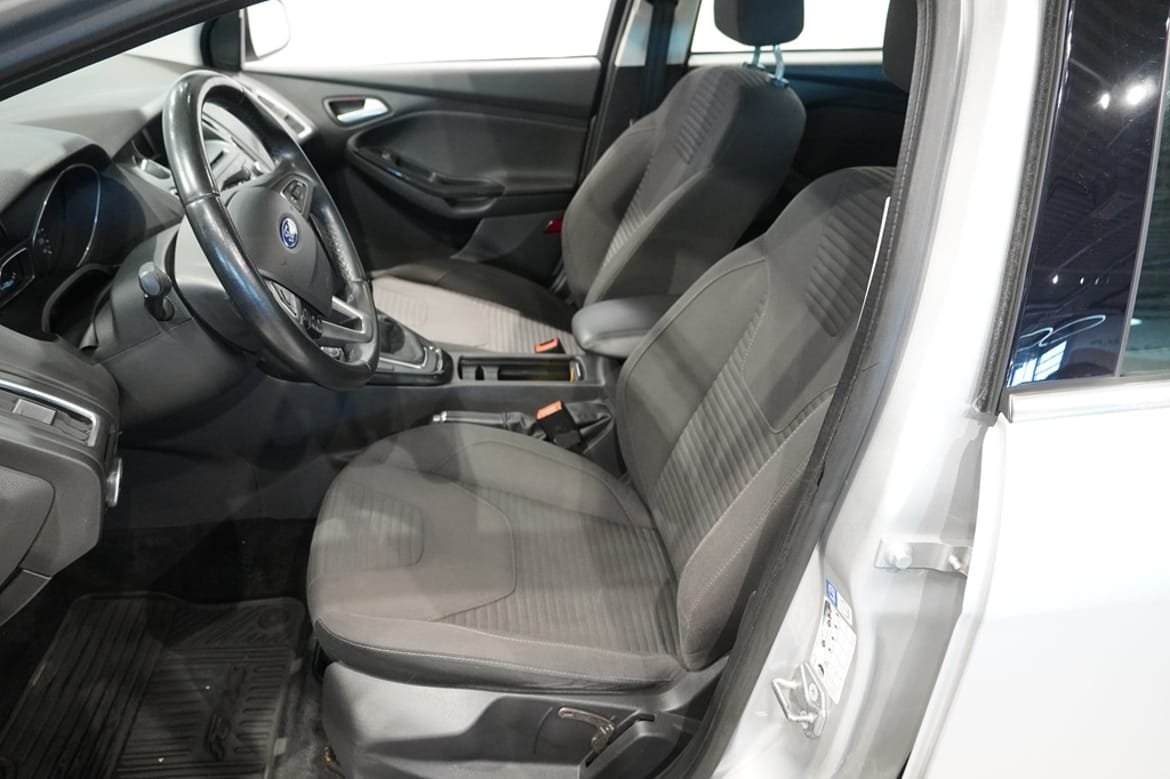 Ford Focus 1.0 EcoBoost 2017, bild 4/7