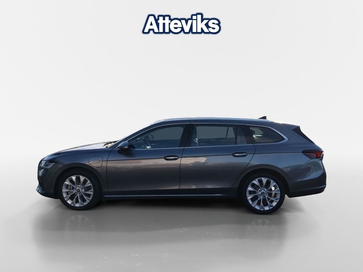 Skoda Superb iV 1.5 TSI PHEV Selection 2025, bild 6/10