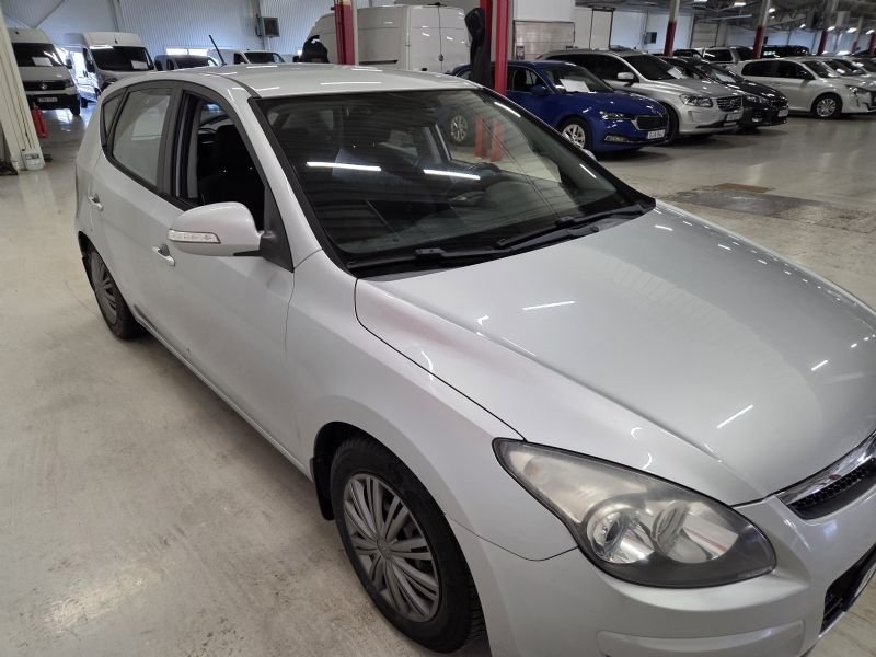 Hyundai i30 1.6 CRDi 2010, bild 3/10