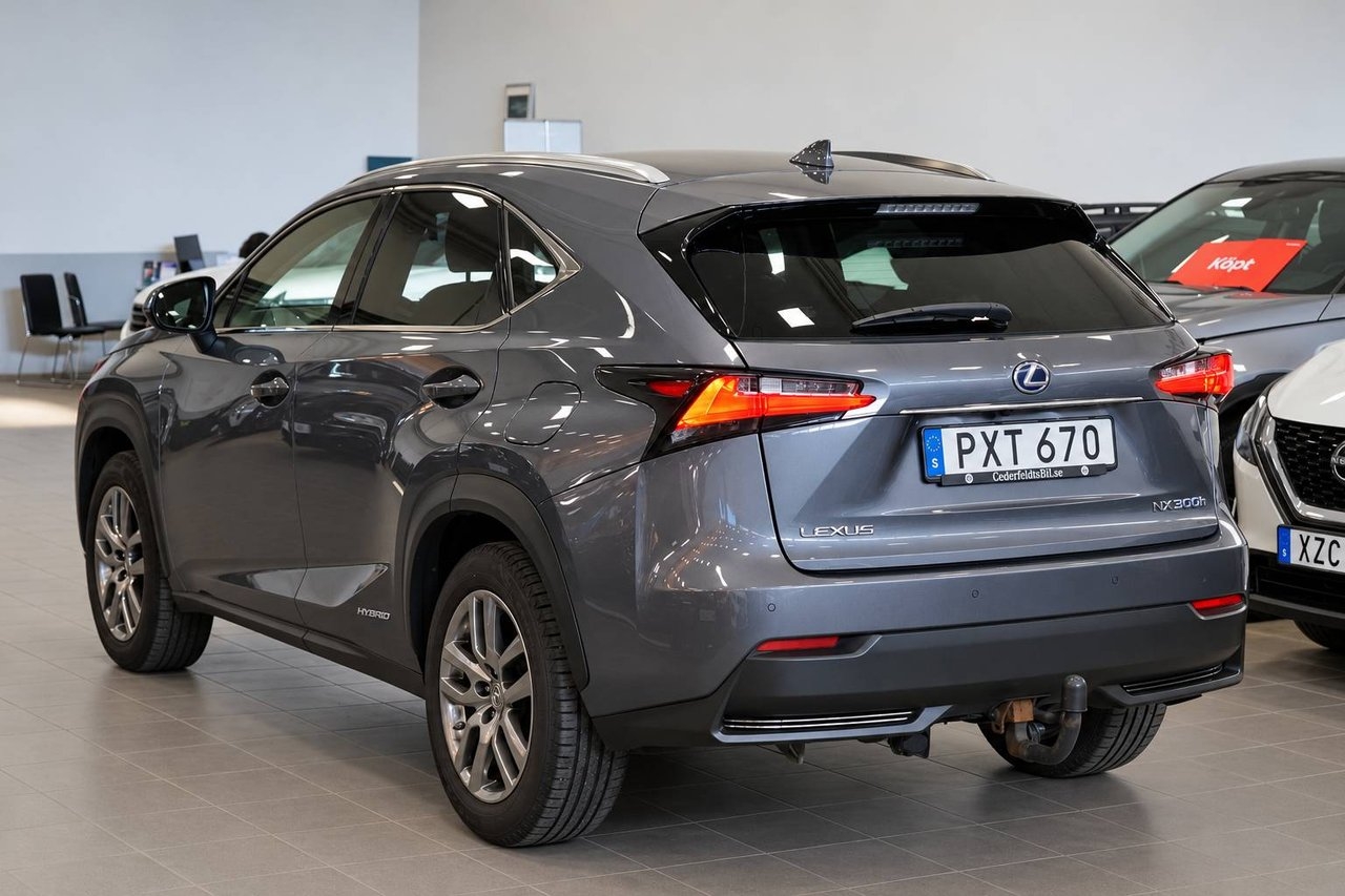 Lexus NX 300h Executive 2015, bild 4/10