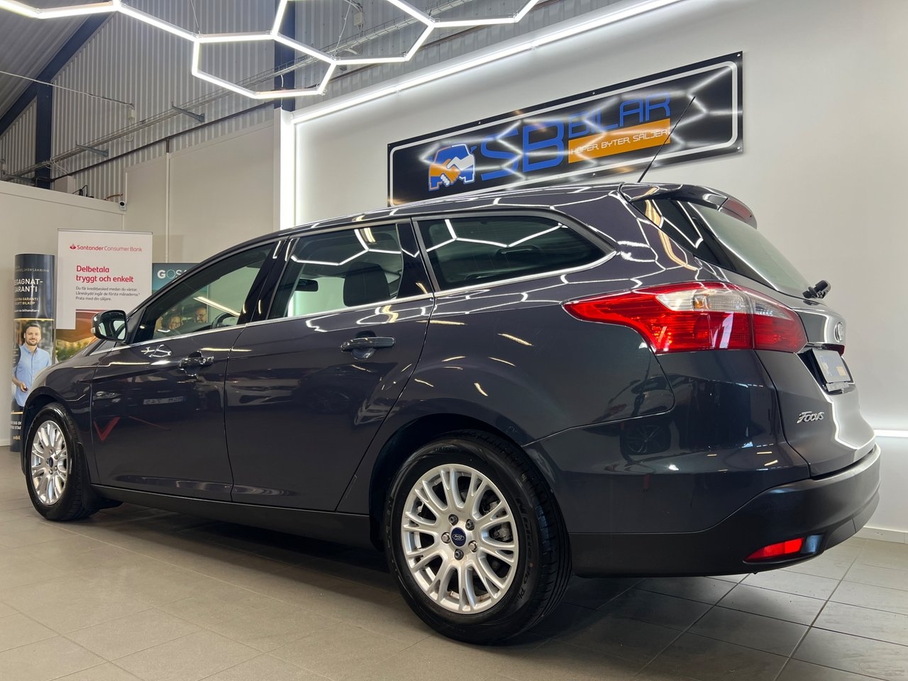 Ford Focus 1.0 EcoBoost Titanium 2012, bild 3/10