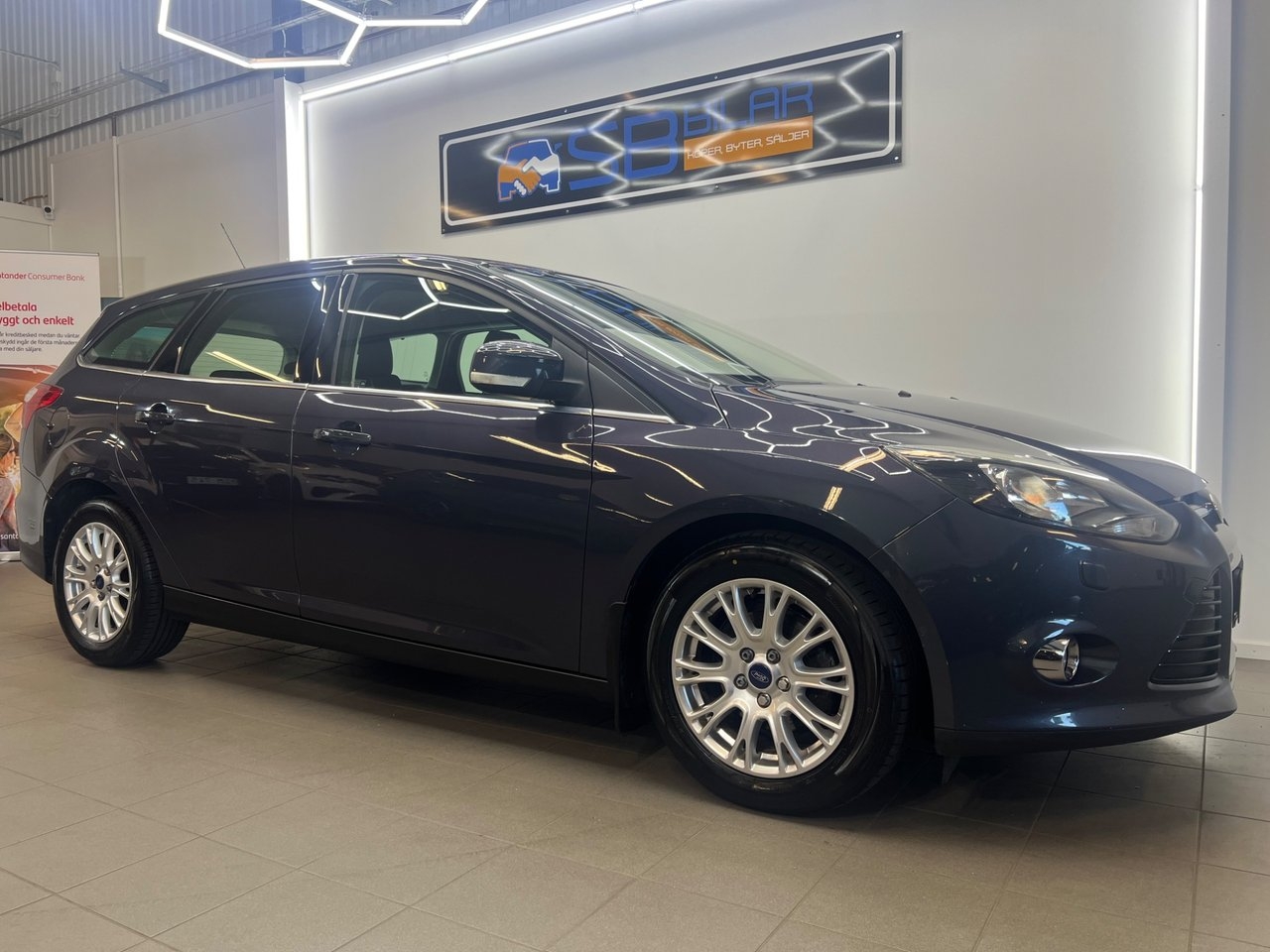 Ford Focus 1.0 EcoBoost Titanium 2012, bild 7/10