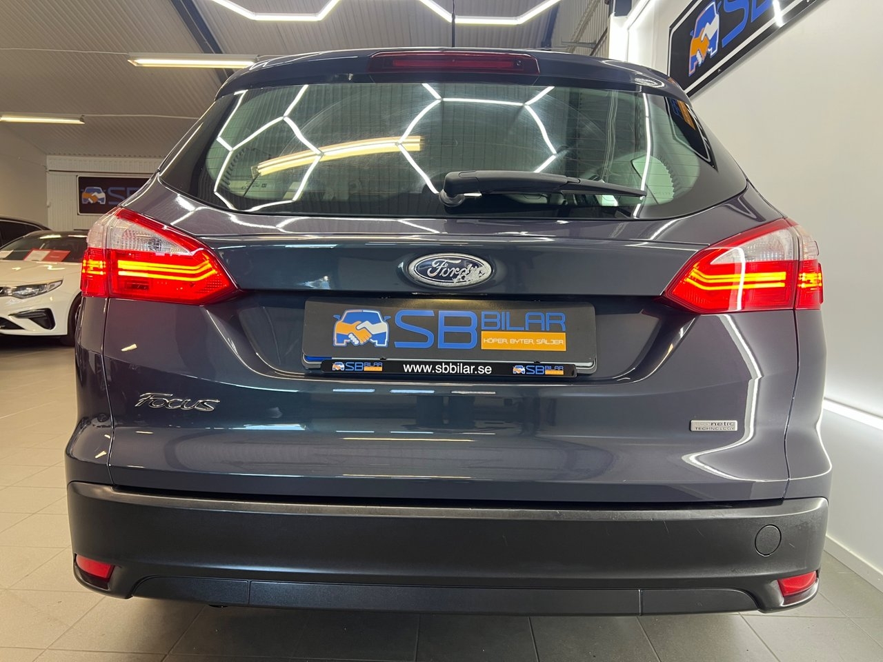 Ford Focus 1.0 EcoBoost Titanium 2012, bild 4/10