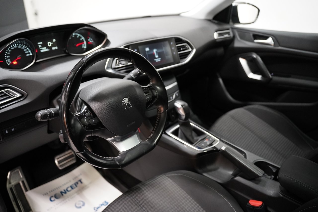 Peugeot 308 PureTech 130 Active 2016, bild 7/10