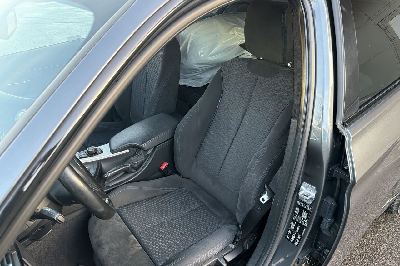 BMW 320d M Sport 2016, bild 7/10