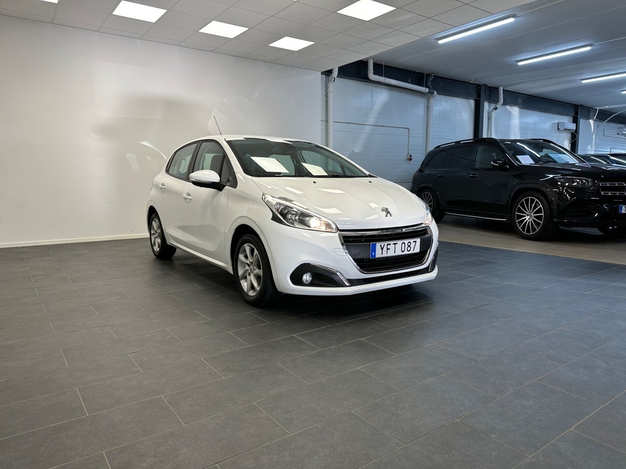 Peugeot 208 1.2 PureTech 82 2016, bild 6/10