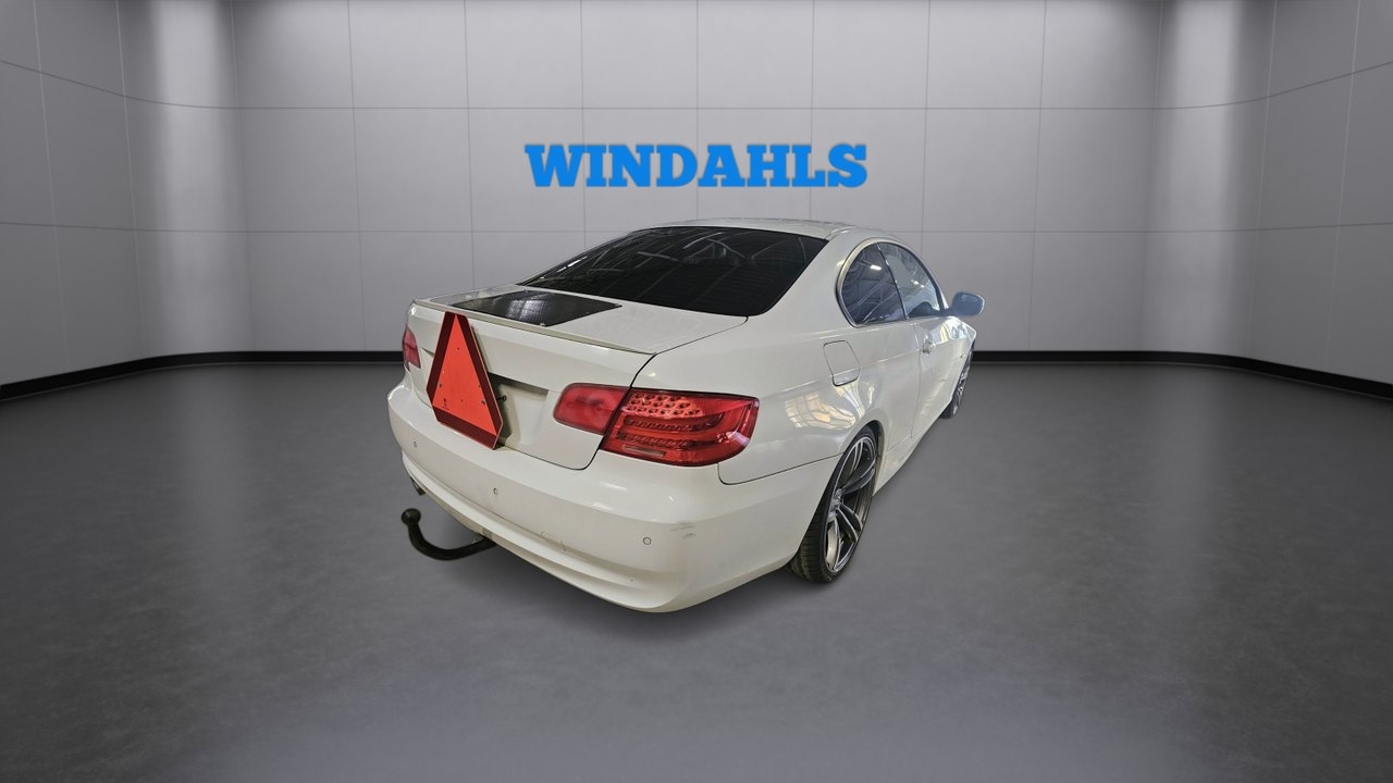 BMW 320 2010, bild 2/5