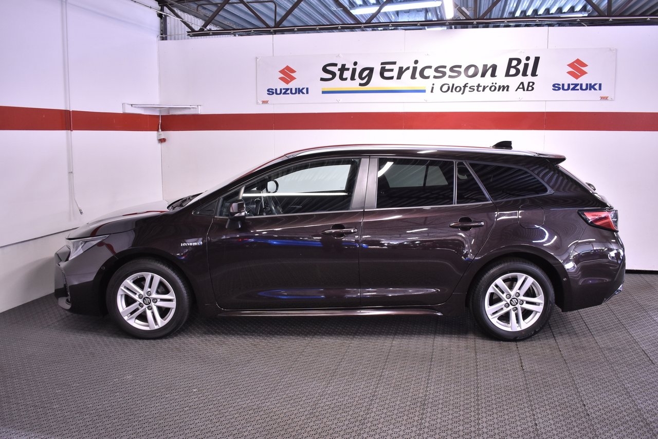 Suzuki Swace 1.8 Hybrid 2021, bild 2/10