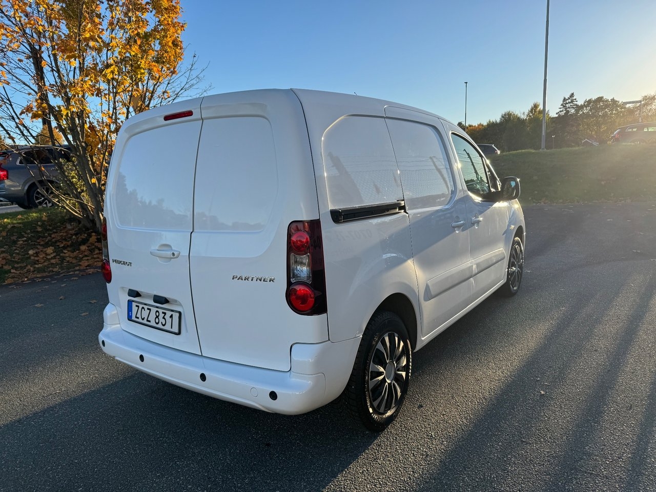 Peugeot Partner BlueHDi 100 2017, bild 4/7
