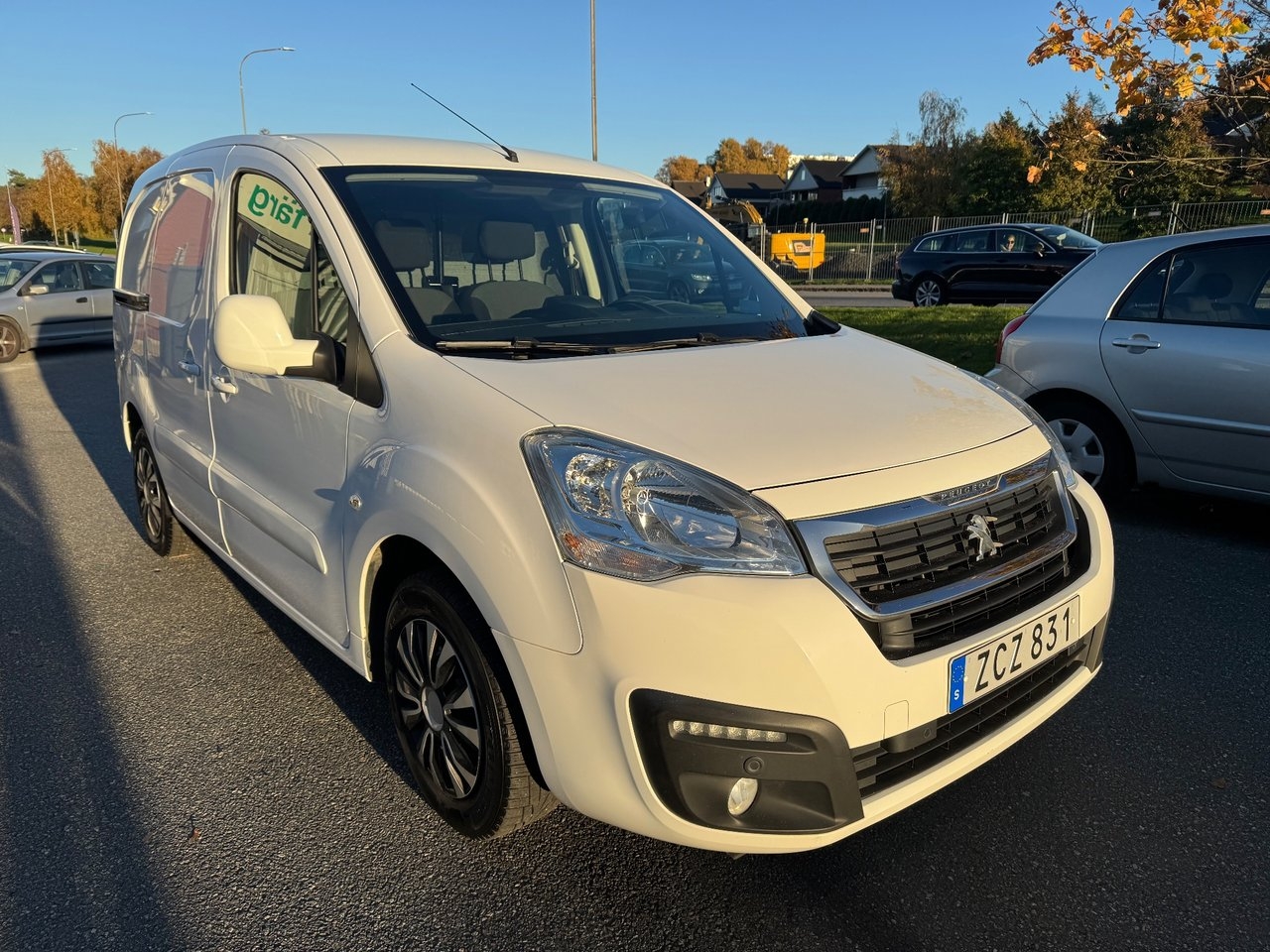 Peugeot Partner BlueHDi 100 2017, bild 2/7