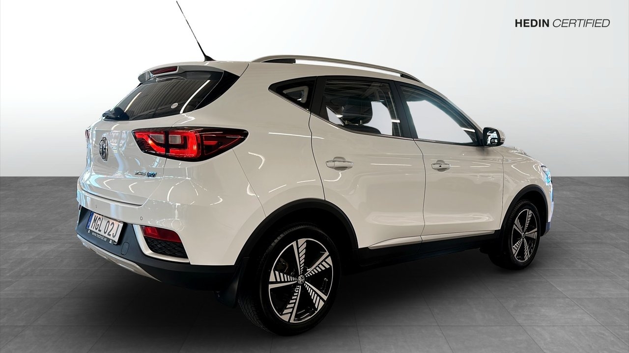 MG ZS EV Luxury 2021, bild 2/10