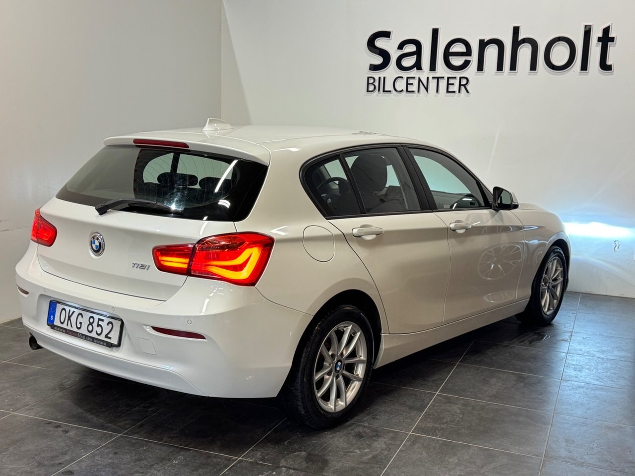 BMW 118i Advantage 2017, bild 6/10