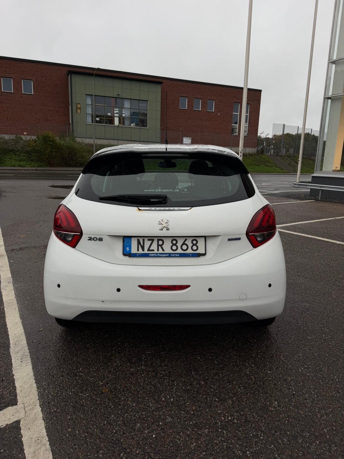 Peugeot 208 1.6 BlueHDi 100 2016, bild 3/8